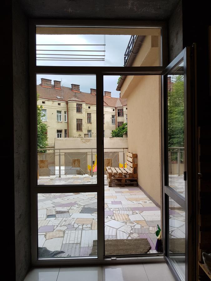Travel Station Vandrerhjem Ivano-Frankivsk Eksteriør bilde